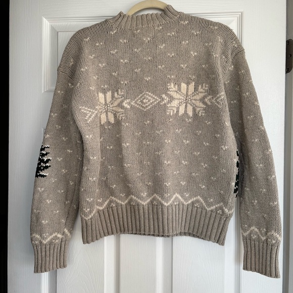 Polo by Ralph Lauren Gray/Beige Sweater with Skiing Bear Design - Picture 5 of 5